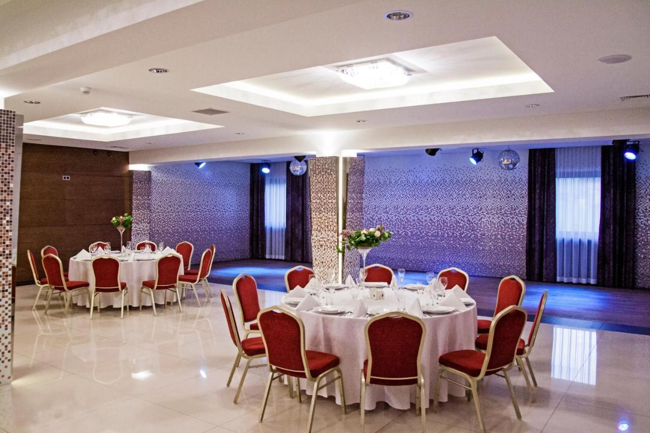 Hotel Dunajec Zglobice Esterno foto