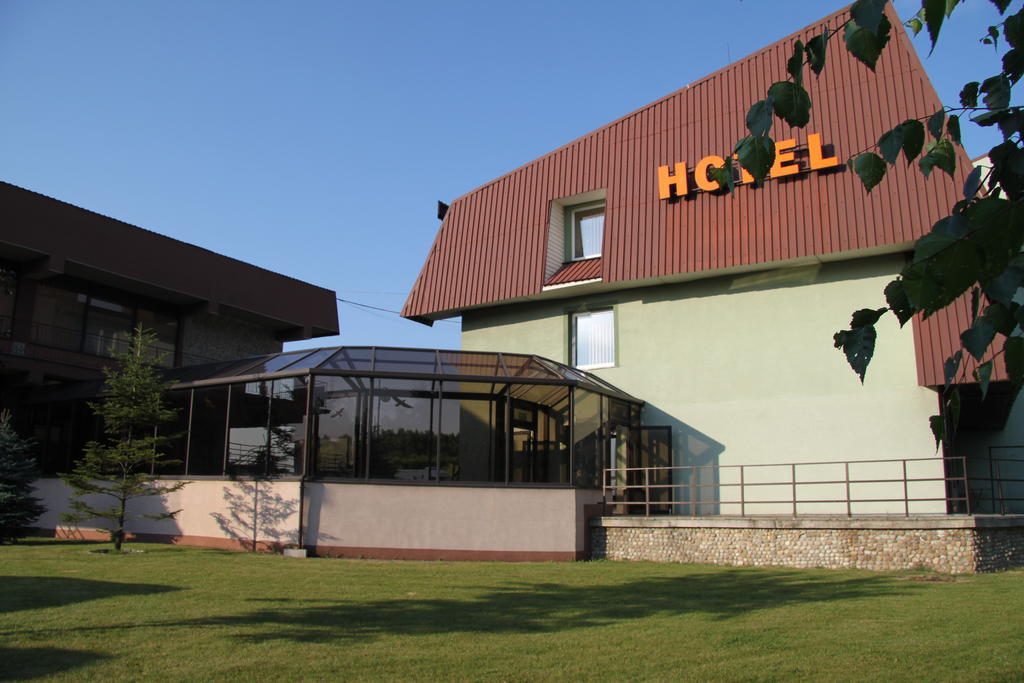 Hotel Dunajec Zglobice Esterno foto