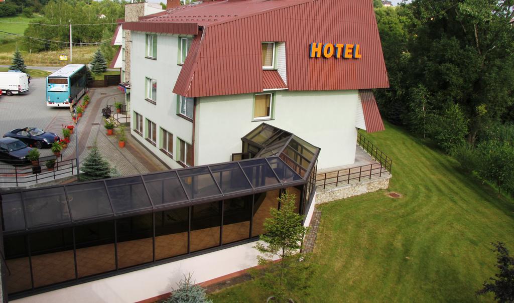 Hotel Dunajec Zglobice Esterno foto