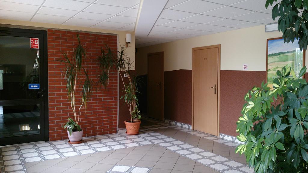 Hotel Dunajec Zglobice Esterno foto
