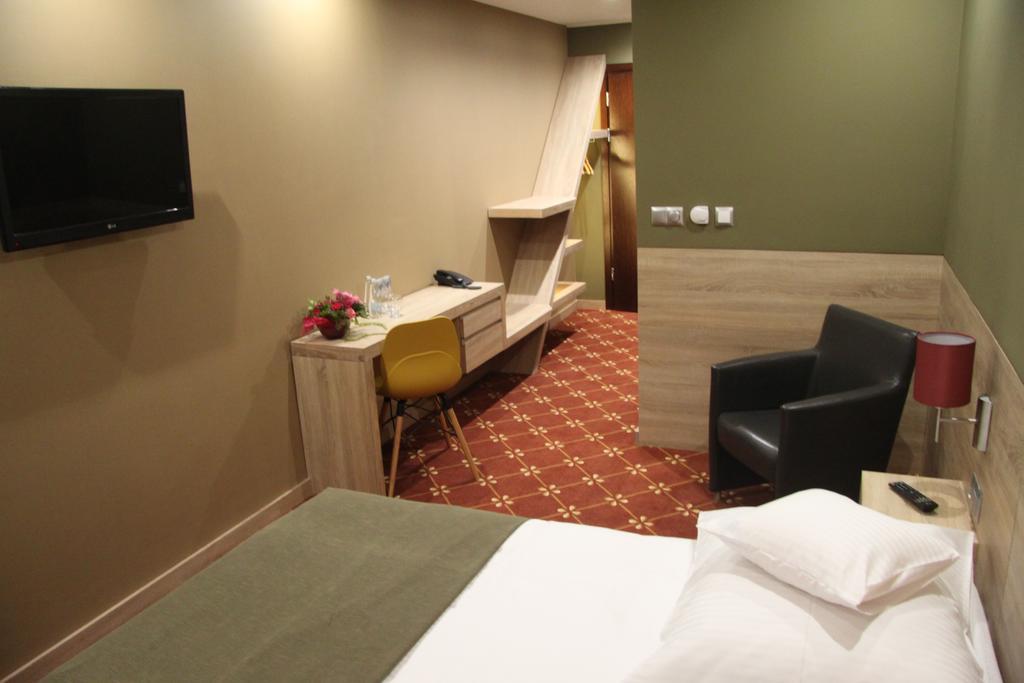 Hotel Dunajec Zglobice Esterno foto