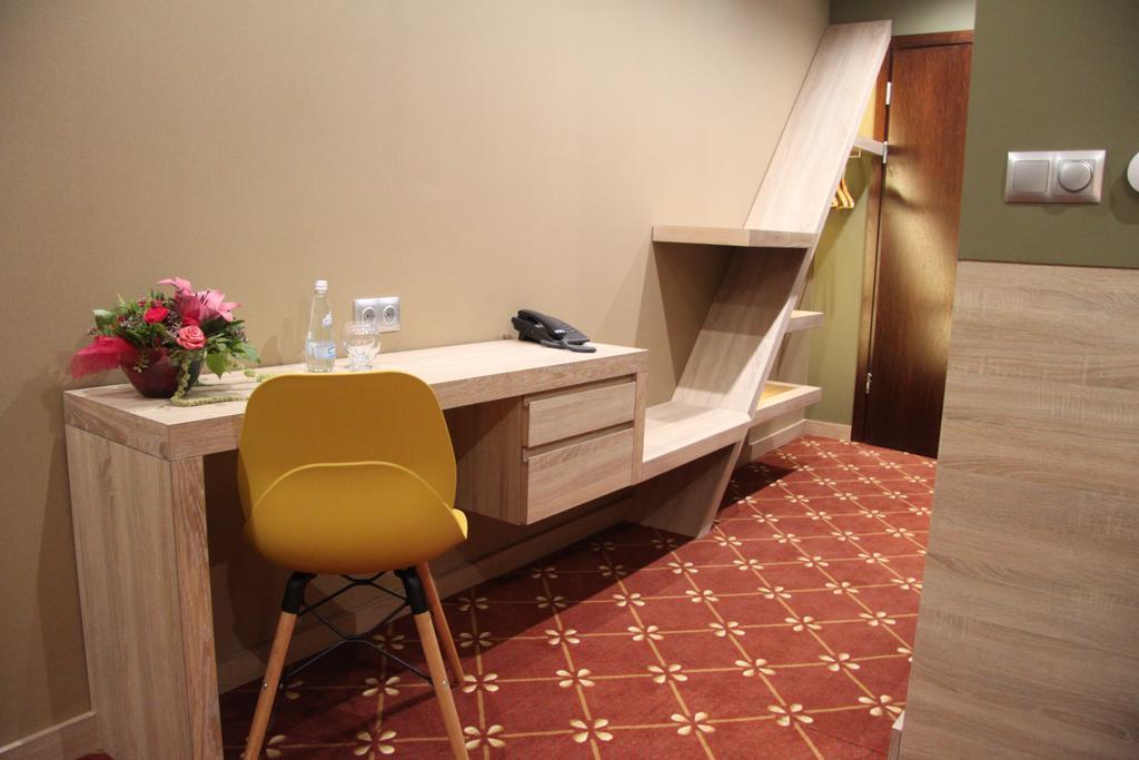 Hotel Dunajec Zglobice Esterno foto