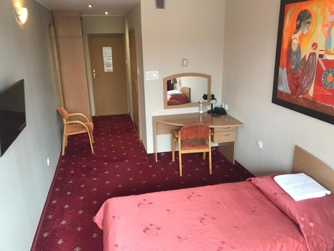 Hotel Dunajec Zglobice Esterno foto