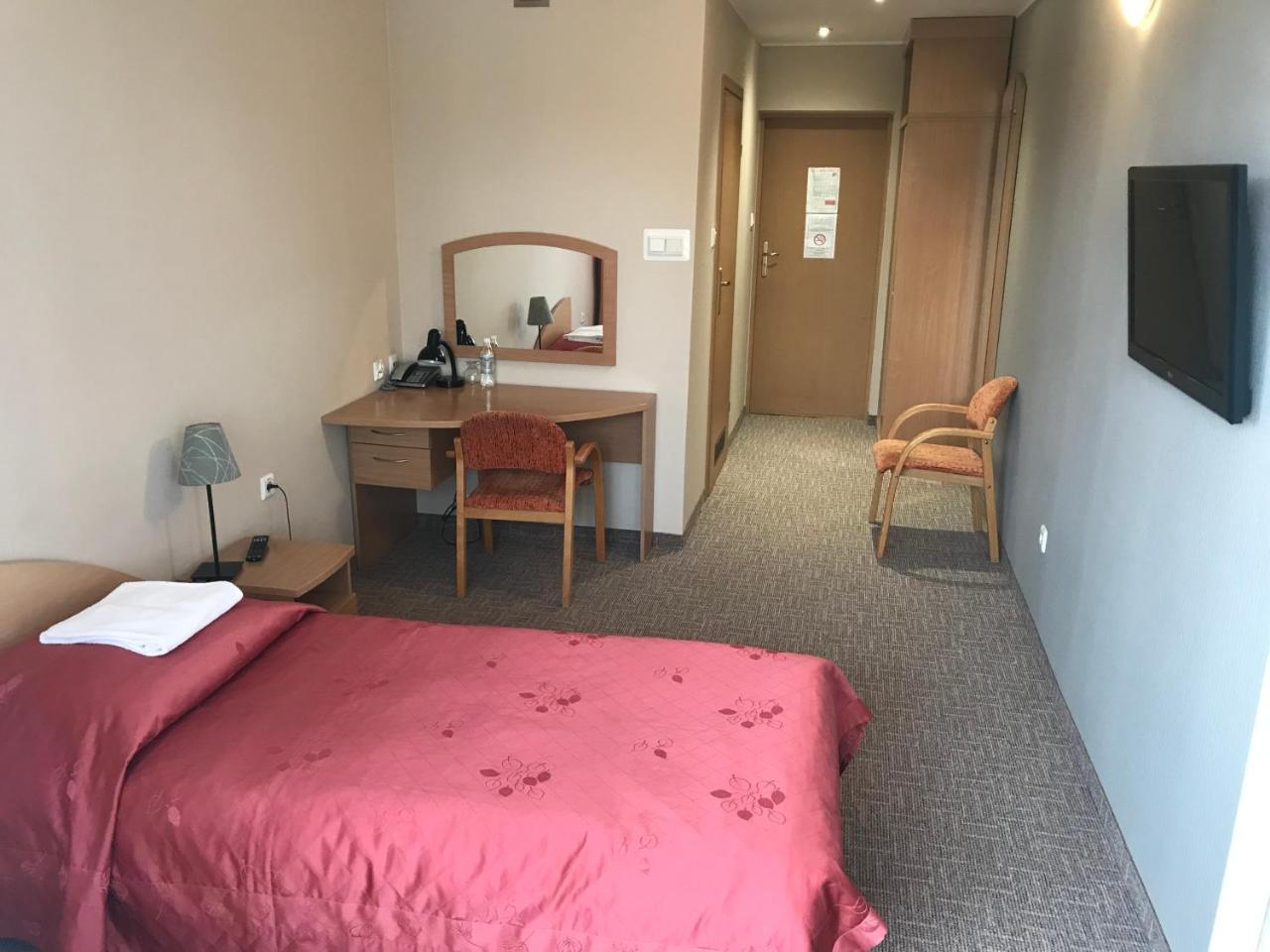 Hotel Dunajec Zglobice Esterno foto