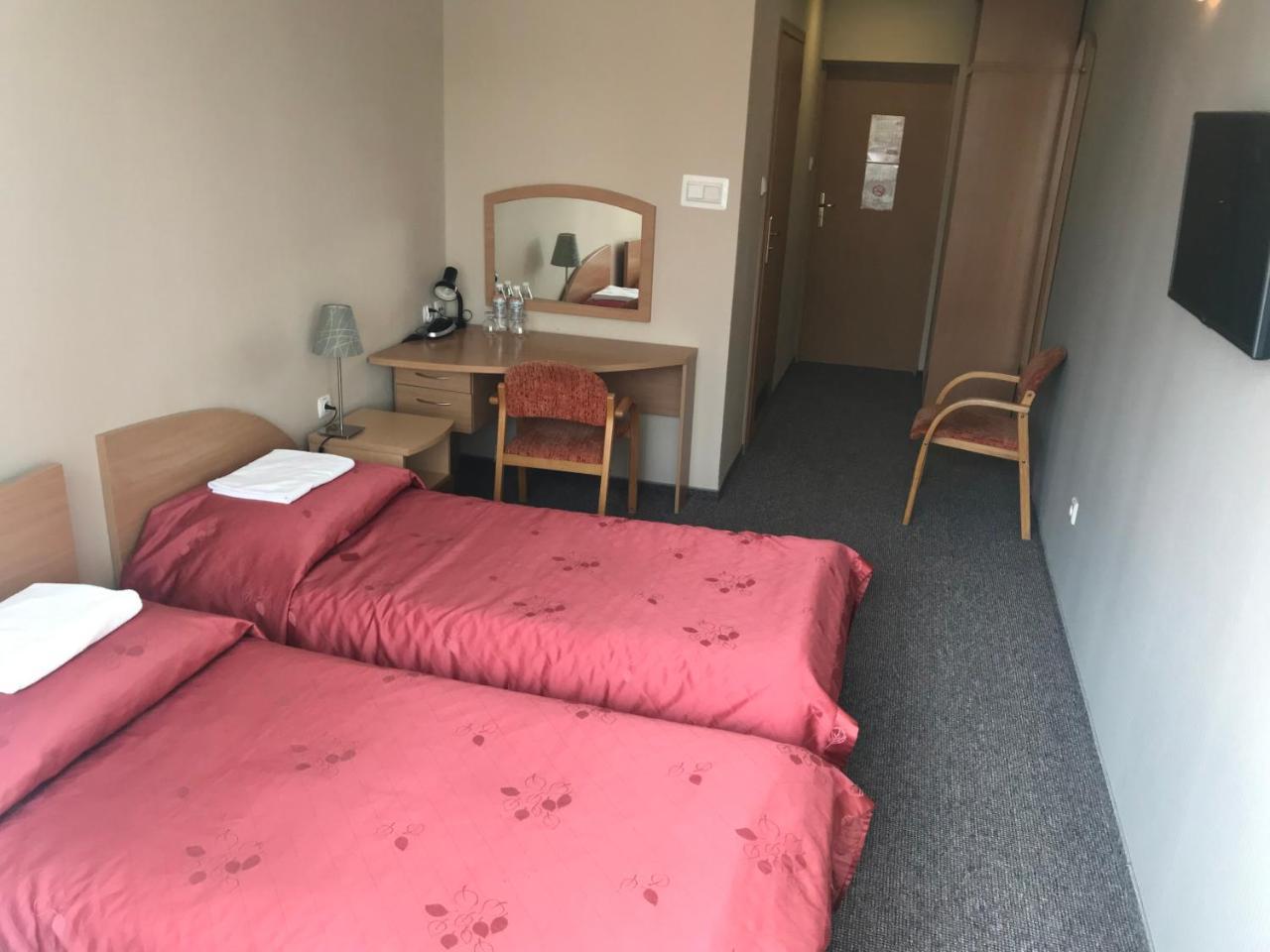 Hotel Dunajec Zglobice Esterno foto